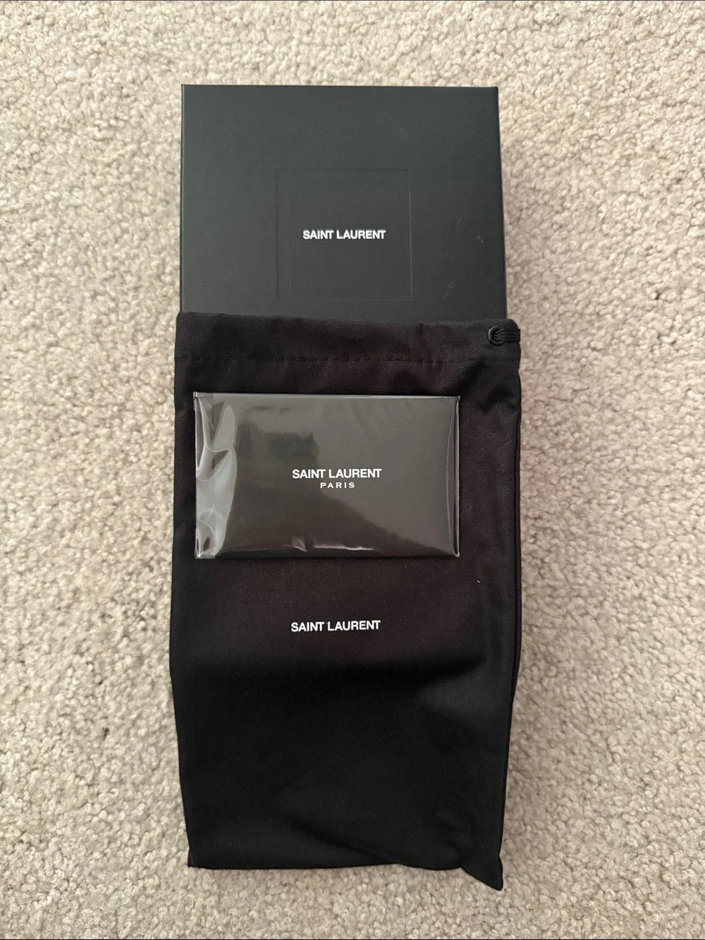 Saint Laurent Cream Quilted Wallet with Gold YSL Logo - Picture 8 of 9